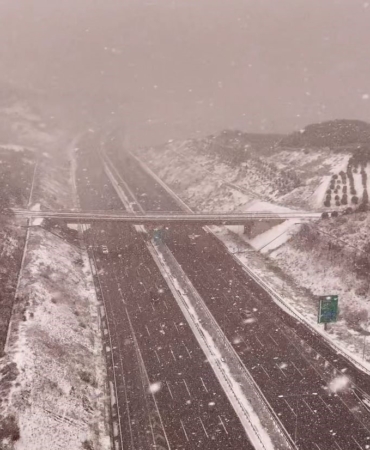 Kuzey Marmara Otoyolu’nda kar yağışı havadan görüntülendi