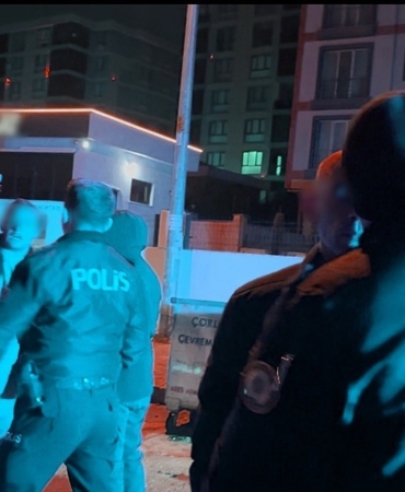 Alkollü sürücü ve yolcudan muhabire tepki: "O telefonu kırarım"