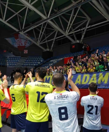 Fenerbahçe, CEV Kupası’nda 8’li Finaller Turu’na yükseldi