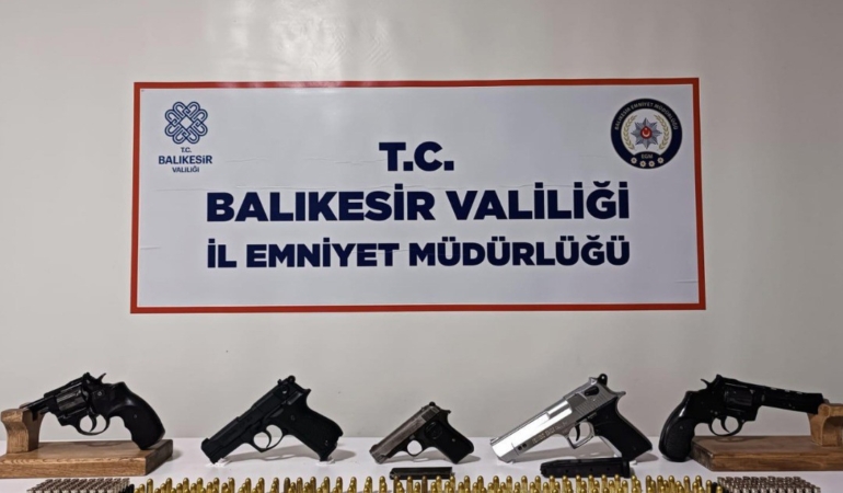 Bandırma Emniyeti’nden güvenlik raporu, 186 ruhsatsız silah ele geçirildi