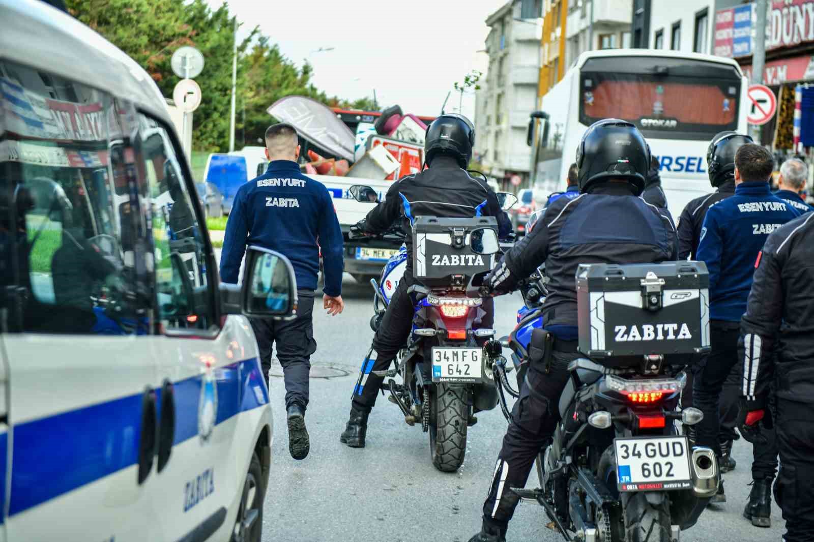 Esenyurt’ta kaldırım işgaline geçit yok