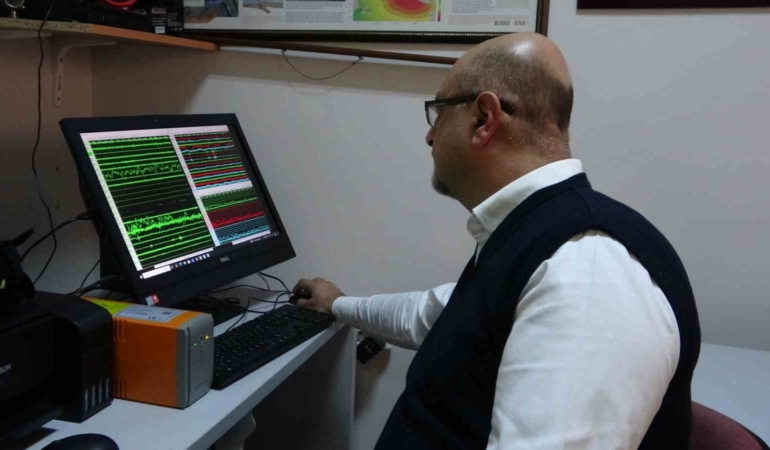 Prof. Dr. Bekler: "Türkiye’de her 35-40 sene aralığında 7 ve üzeri büyüklüğünde bir deprem meydana geliyor"