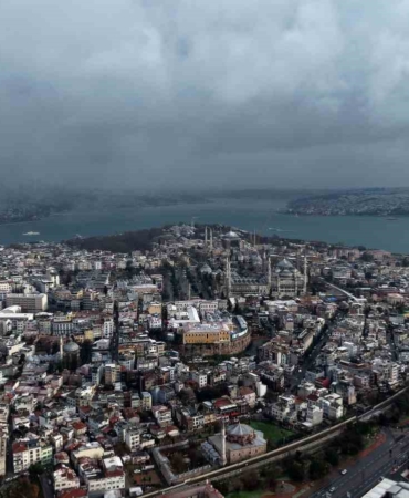 Karlı havanın etkili olduğu Tarihi Yarımada havadan görüntülendi