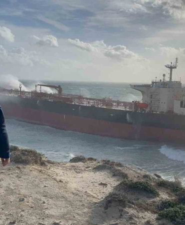 Çanakkale Valiliği: "Geminin su almadığı, personelin durumunun iyi olduğu, deniz kirliliğinin meydana gelmediği belirlendi"