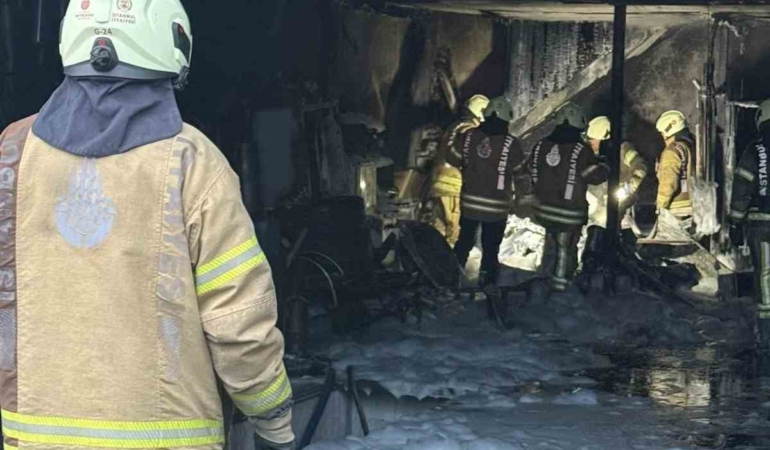 Silivri Sanayi Sitesi’nde yangın: Dikkatli çıraklar facianın önüne geçti