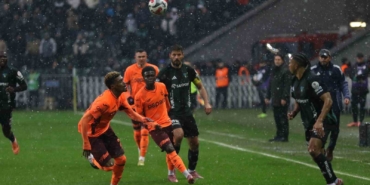 Trendyol Süper Lig: Kocaelispor: 1 - Trabzonspor: 1 (İlk yarı)