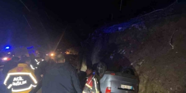 Kazdağları yolunda otomobil takla attı