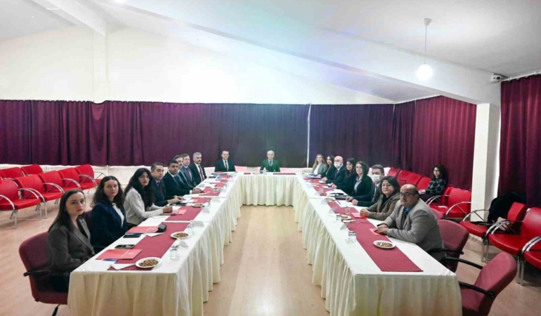 Kırklareli Valisi Turan: "Aile odaklı sosyal hizmetlerin bütüncül, koruyucu ve önleyici bir anlayışla sürdürülebilir şekilde yürütülmesi büyük önem taşıyor"