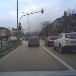 Bursa’da kırmızı ışık ihlali kaza getiriyordu...Yayanın canını hiçe saydı