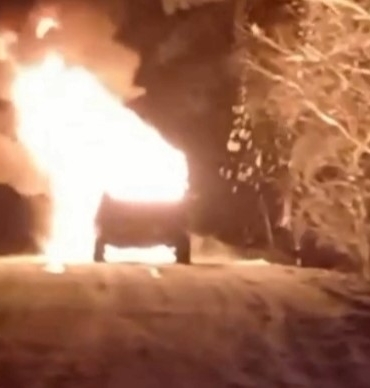 Bursa’da alev alev yanan cip hurdaya döndü