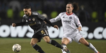 Karabağ, 90+4’te Eintracht Frankfurt’u devirdi