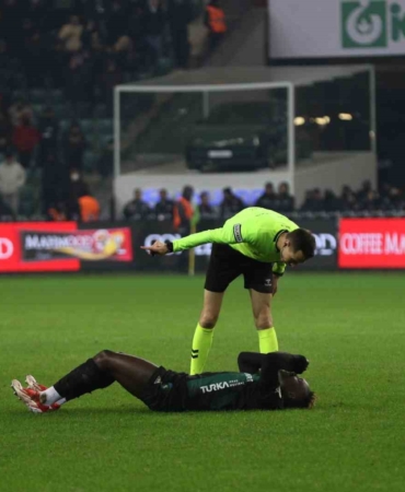 Trendyol Süper Lig: Kocaelispor: 1 - Trabzonspor: 2 (Maç sonucu)