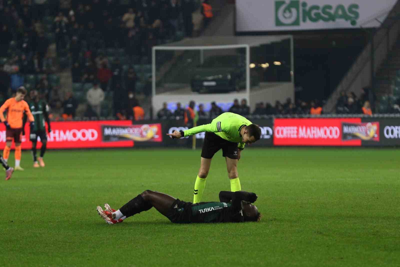 Trendyol Süper Lig: Kocaelispor: 1 - Trabzonspor: 2 (Maç sonucu)