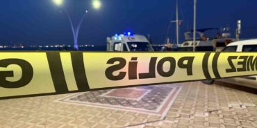 Balıkçılar fark etti, denizde dalgıç kıyafetli erkek cesedi bulundu