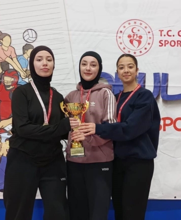 Körfezli karateciler, okul sporları il birinciliğinde dereceye girdi