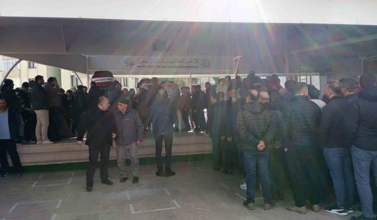 Kocaeli’de forkliftin altında kalan işçi son yolculuğuna uğurlandı