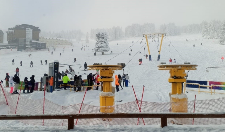 Uludağ kayak tutkunlarını bekliyor
