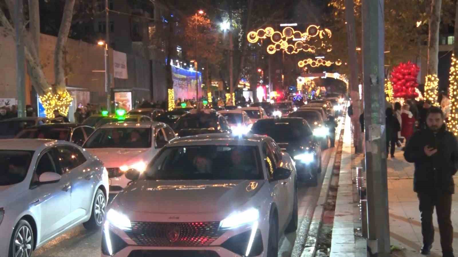 Bağdat Caddesi’ndeki yeni yıl kutlamaları önceki senelere göre sönük geçti
