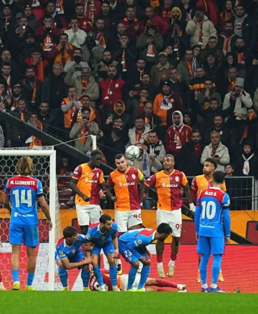 Galatasaray, UEFA Şampiyonlar Ligi’nde puanını 10’a çıkardı