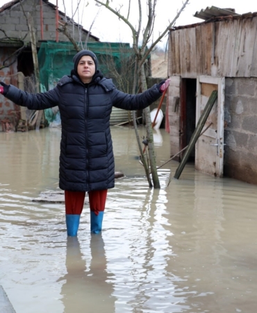 Üç günlük yağmur felakete döndü: Sakarya Karasu’da mahalle su altında kaldı