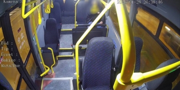 Bursa’da halk otobüsünde zamanla yarış...Kalp krizi geçiren yolcu için acile kırdı