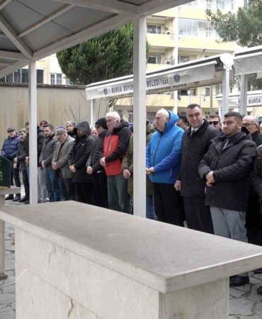 Yazar Ahmet Turan Alkan Bursa’da toprağa verildi