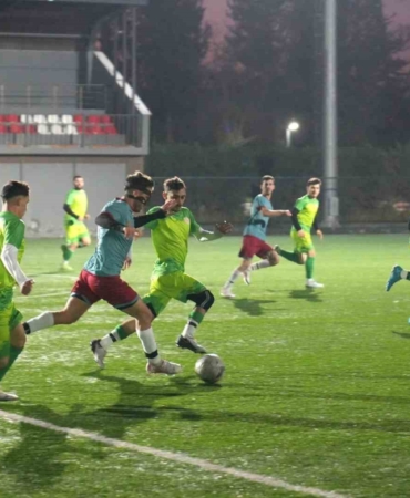 Kredi Yurtlar Kurumunda kalan gençler spor dallarında yarıştı