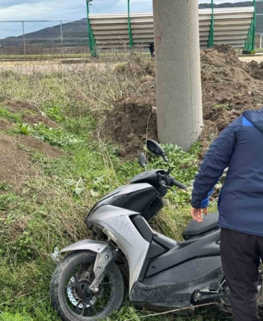 Gönen’de kamyonet ile motosiklet çarpıştı: 1 yaralı