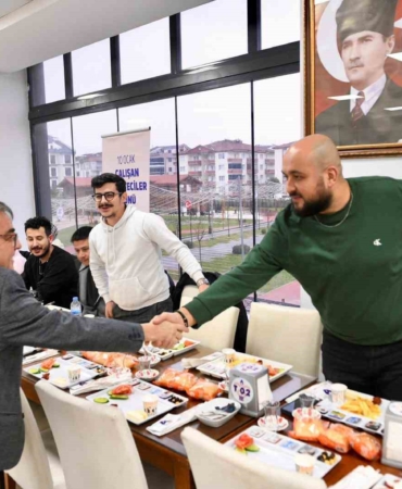 Başkan Hakan Şehirli, Çalışan Gazeteciler Günü’nde basınla buluştu