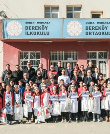 Minik Şeflerle Zeytinli Tarifler’in ilk durağı Dereköy İlköğretim Okulu oldu