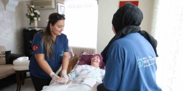 Bin 834 kişiye 19 bin kez evde bakım hizmeti