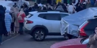 Uludağ’da teleferik kuyruğu metrelerce uzadı