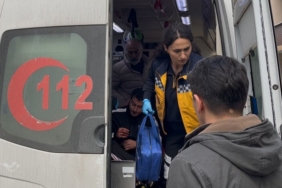 Bursa’da ablası ve yeğenini tehdit edip polislere direnen şahıs özel harekâtla gözaltına alındı