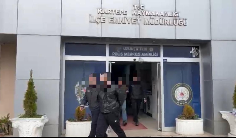Kocaeli’de 2,85 litre sıvı metamfetamin ele geçirildi