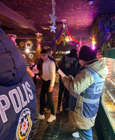 Edremit polisi yılbaşında kuş uçurtmadı