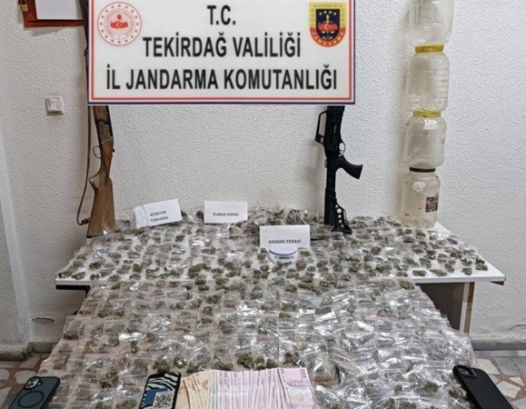 Tekirdağ’da uyuşturucu operasyonunda satışa hazır esrar ele geçirildi