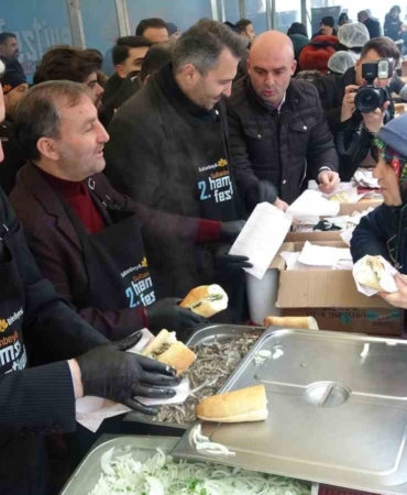 Sultanbeyli’de 2. Hamsi Festivali yoğun ilgi gördü