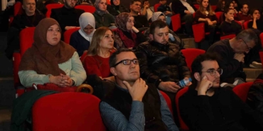 Yönetmen Vuslat Saraçoğlu Sakarya’da sinemaseverlerle buluştu