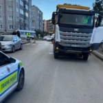 Bandırma’da dehşet, hafriyat kamyonu kadını 10 metre sürükledi
