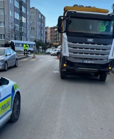 Bandırma’da dehşet, hafriyat kamyonu kadını 10 metre sürükledi