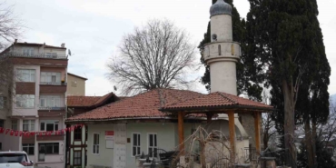 Yumurta parasıyla yapılan 395 yıllık cami restorasyona alındı