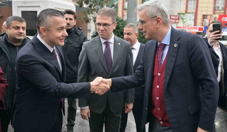 Bakan Memişoğlu’nun katıldığı toplantıda Esenyurt’taki sağlık yatırımları ele alındı