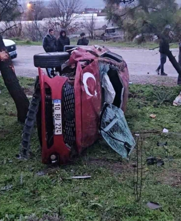 Balıkesir Çevre Yolu’nda takla atan otomobil yan yattı: 2 yaralı