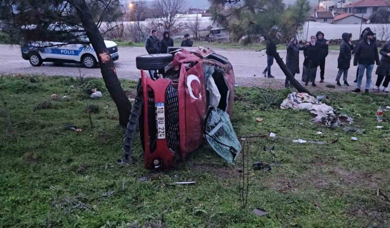 Balıkesir Çevre Yolu’nda takla atan otomobil yan yattı: 2 yaralı