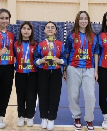 Gençler Badminton müsabakaları sona erdi