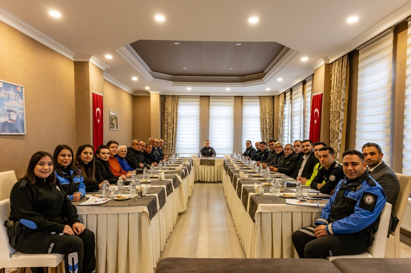 Bilecik’te emniyet ve muhtarlar asayiş toplantısında buluştu