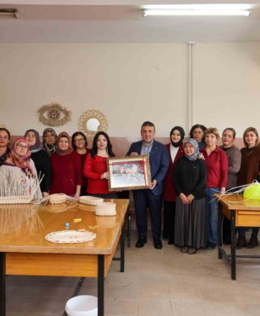 Vali Sözer Gölpazarı Halk Eğitim Merkezi’nde incelemelerde bulundu