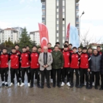 Başkan Şadi Özdemir’e Kızılcıklı’da çocuklardan kaykay park talebi geldi