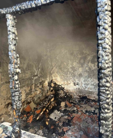 Yaşlı adam evinde elektrikli sobadan çıkan yangında hayatını kaybetti