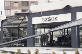 Fırtına çatıları uçurdu, karavanları devirdi